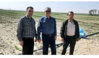 بازدید دکتر محسن سیلسپور، رئیس مرکز از پروژه هایPNT ( پروژه های طرح تحقیقاتی مشارکتی تغذیه گیاه گندم در ایستگاه تحقیقاتی خاوه )