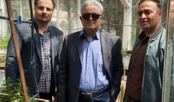 بازدید دکتر محسن سیلسپور، رئیس مرکز از گلخانه گیاهان دارویی هنرستان مرکز