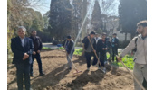 بازدید محسن سیلسپور، رئیس مرکز از عملیات آماده‌سازی زمین و کاشت نشاء کلم بروکلی هنرجویان هنرستان کشاورزی مستقر در مرکز
