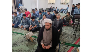 برگزاری اقامه نماز جماعت و تبیین برنامه های فرهنگی در هنرستان کشاورزی مرکز تحقیقات و آموزش کشاورزی استان تهران