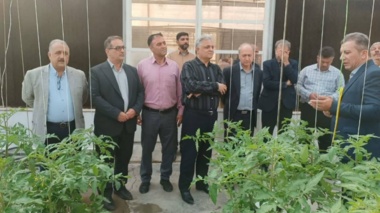 بازدید مدیرکل محترم دفتر حقوقی سازمان و تیم همراه از عرصه های تحقیقاتی و تولیدی مرکز.